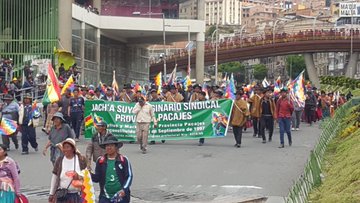 Bolivianen eisen hun president terug