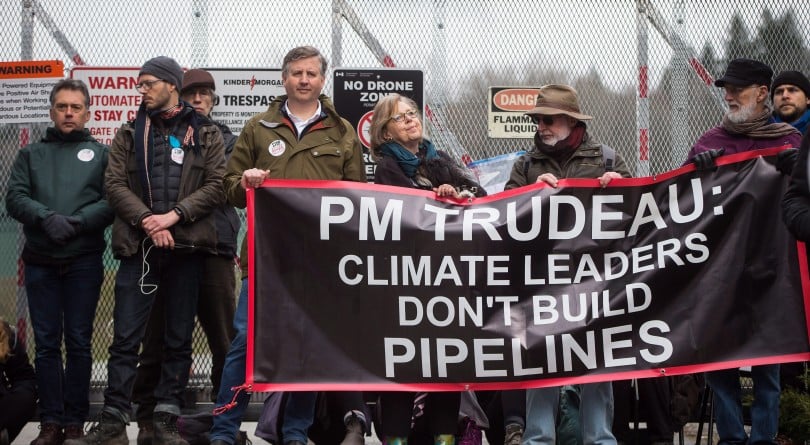 Lage olieprijs zorgt ervoor dat teerzand oliewinning onrendabel is, waardoor de uitbreiding van de Trans Mountain Pipeline wellicht wordt gestaakt
