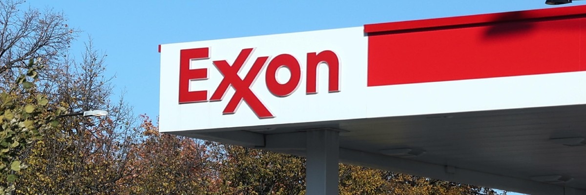 Exxon dat helemaal binnenloopt met giga winst klaagt EU aan voor ‘windfall tax’