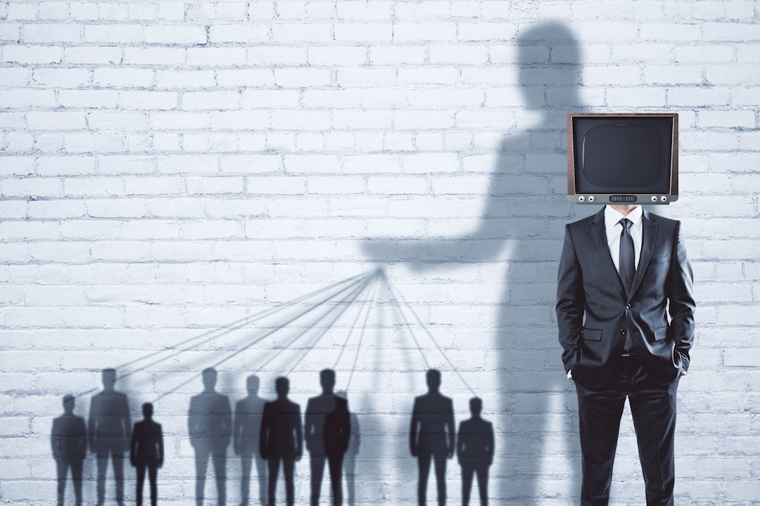 De totale controlestaat is geen zwart toekomstbeeld, we leven er al midden in