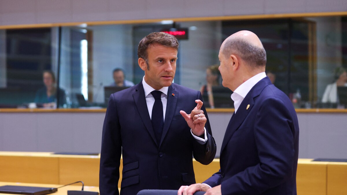 Macron krijgt Duitse vredesprijs voor het oorlogshitsen tegen Rusland en het voeren van een koloniale oorlog